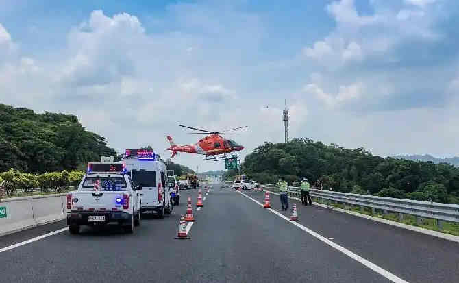 曲松高速公路汽车救援案例